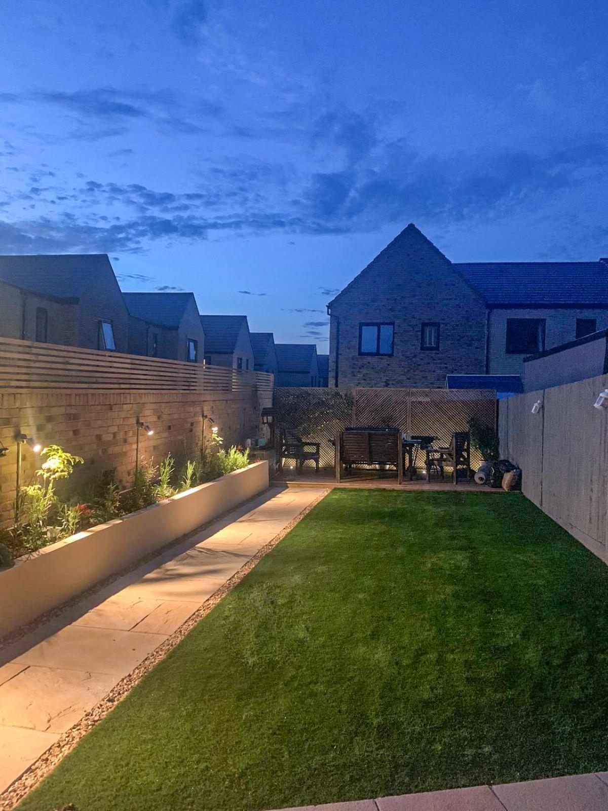 Modern 3 Bedroom House With Parking バース エクステリア 写真